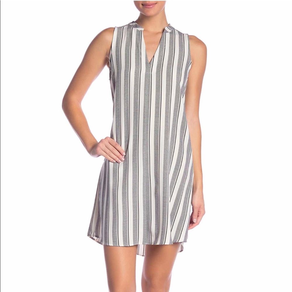 Lush Sleeveless Shirt dress